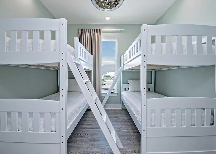 Absolutely Beachy 5 Bedroom Lockout Holiday home Gulf Shores