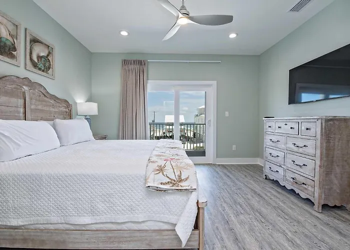 Absolutely Beachy 5 Bedroom Lockout *